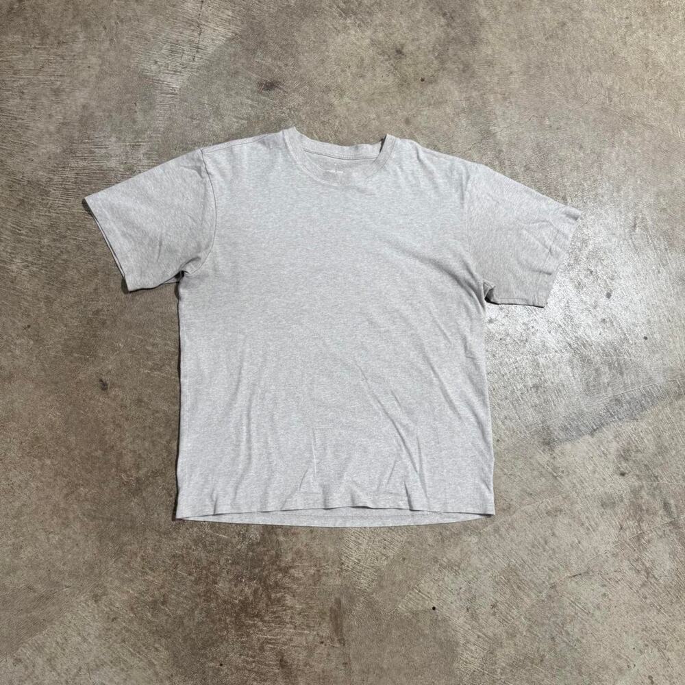 Earth Tone Everlane T-Shirt - Picture 3 of 8
